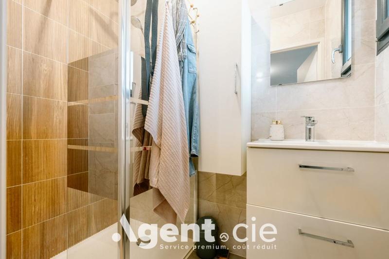 Maison traditionnelle - 150 m² - 7 pièces