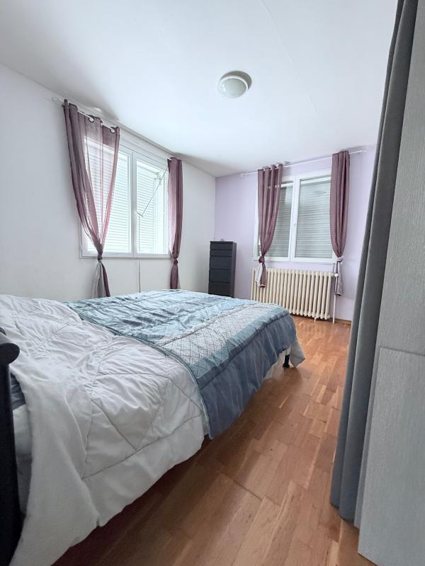 Maison - 202 m² - 7 pièces