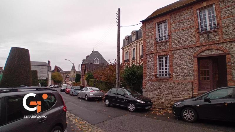 Maison - 222 m² - 6 pièces