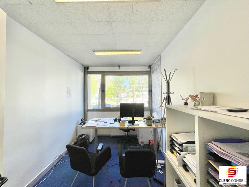 Bureau - 104 m²