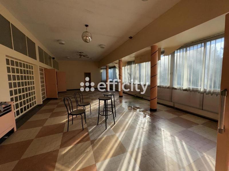 Bureau - 270 m² - 8 pièces