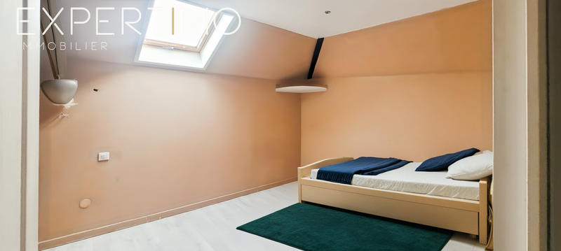 Maison - 161 m² - 7 pièces