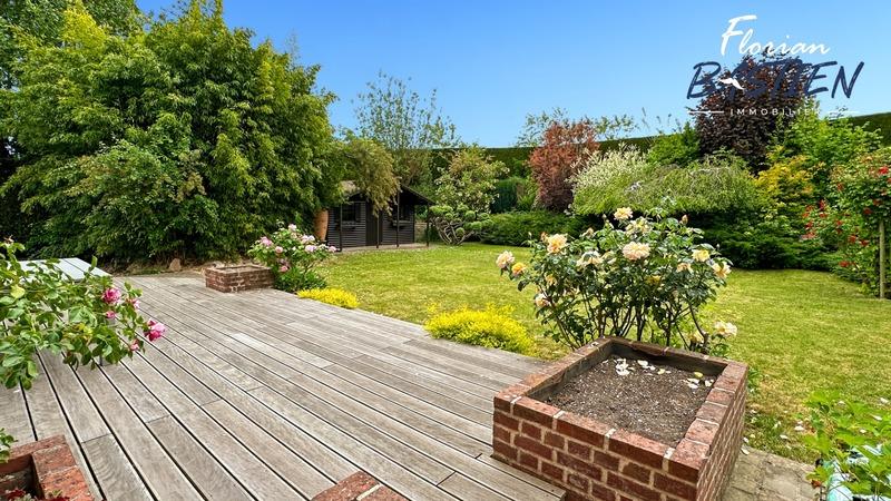 Maison - 208 m² - 7 pièces