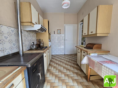 Maison - 88 m² - 4 pièces