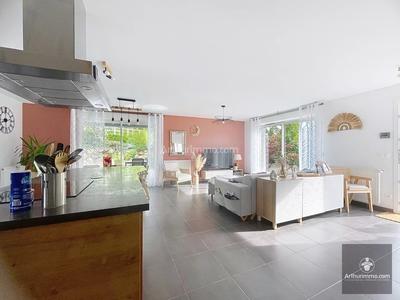 Maison - 117 m² - 6 pièces