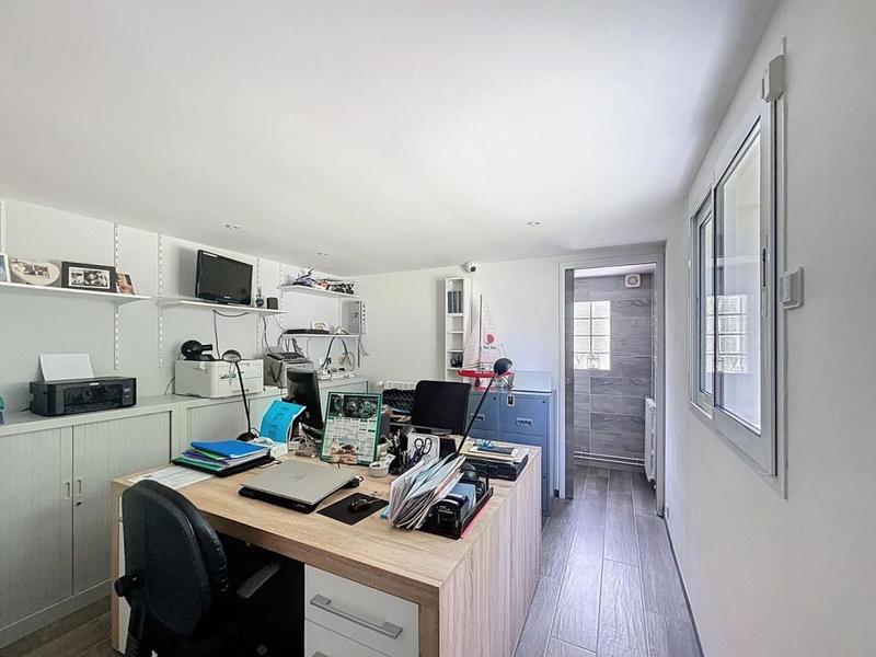 Pavillon - 145 m² - 6 pièces