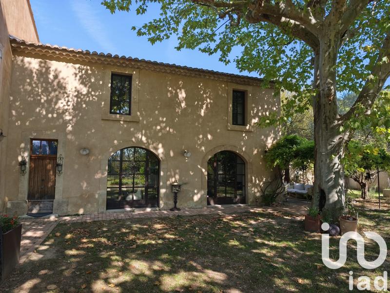 Maison - 463 m² - 13 pièces