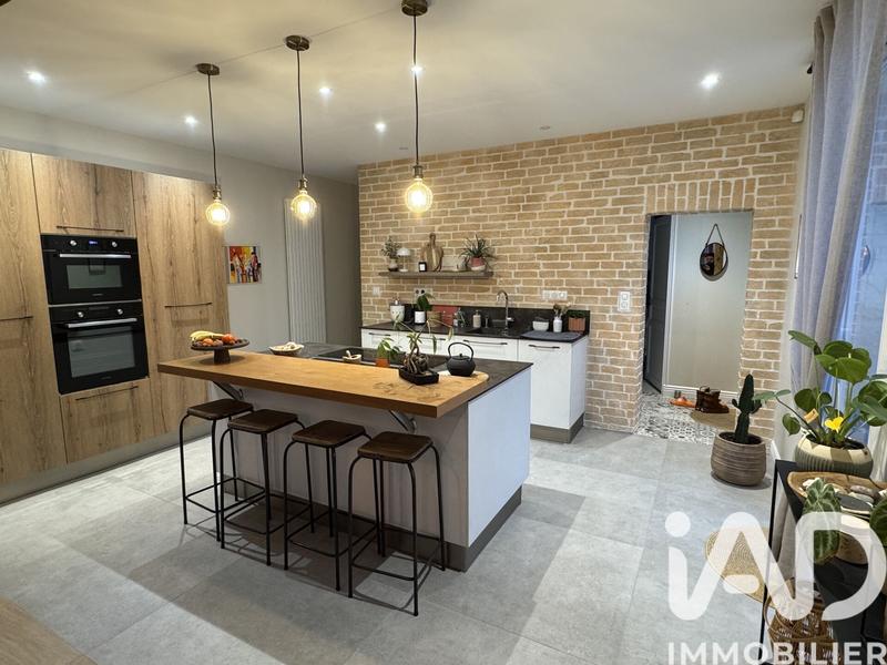 Maison - 170 m² - 6 pièces