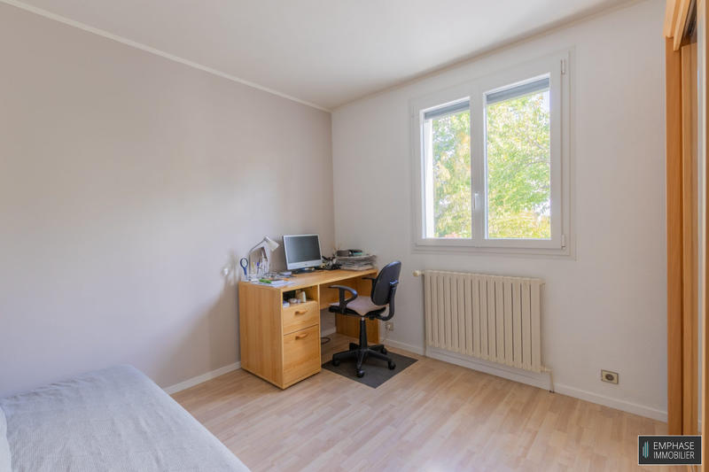 Maison contemporaine - 184 m² - 7 pièces