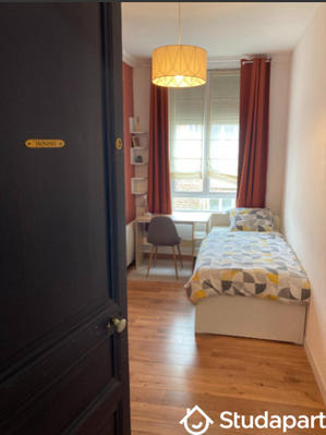 Chambre - 14 m² - 1 pièce