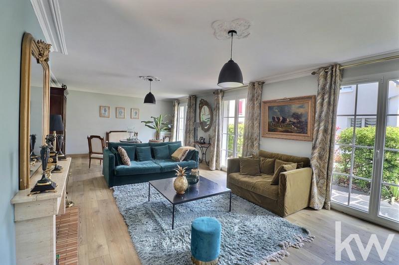 Maison - 171 m² - 7 pièces