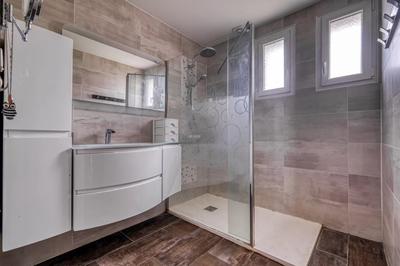 Maison - 148 m² - 7 pièces