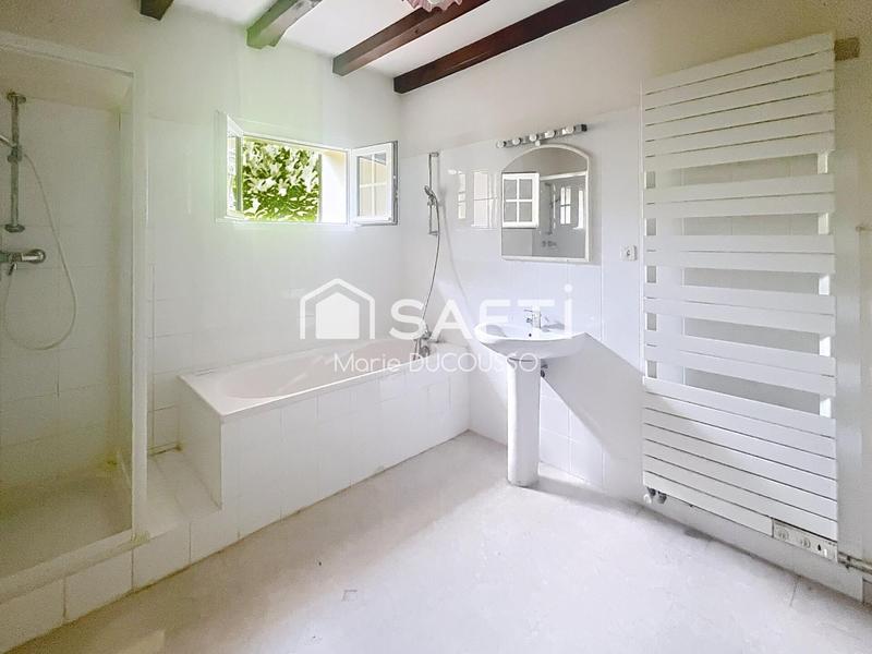 Maison - 214 m² - 7 pièces