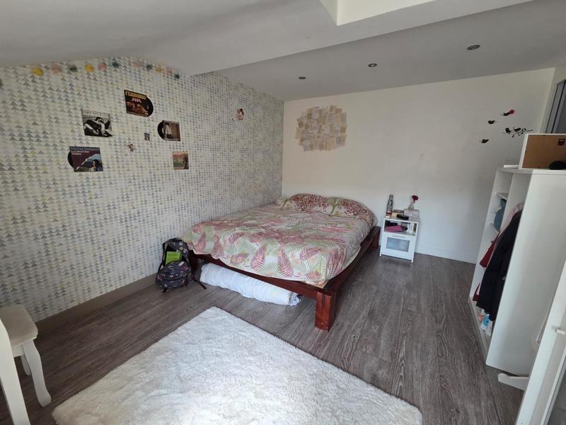 Maison - 215 m² - 10 pièces