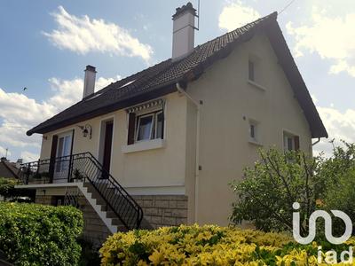 Maison - 98 m² - 6 pièces