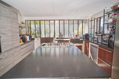 Propriété - 294 m² - 9 pièces