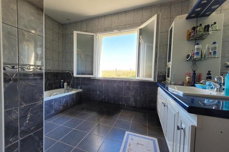 Maison - 152 m² - 6 pièces