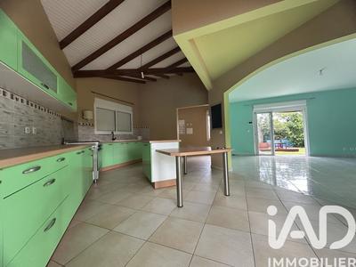 Maison - 135 m² - 6 pièces