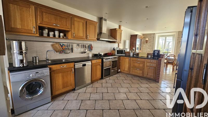 Maison - 181 m² - 7 pièces