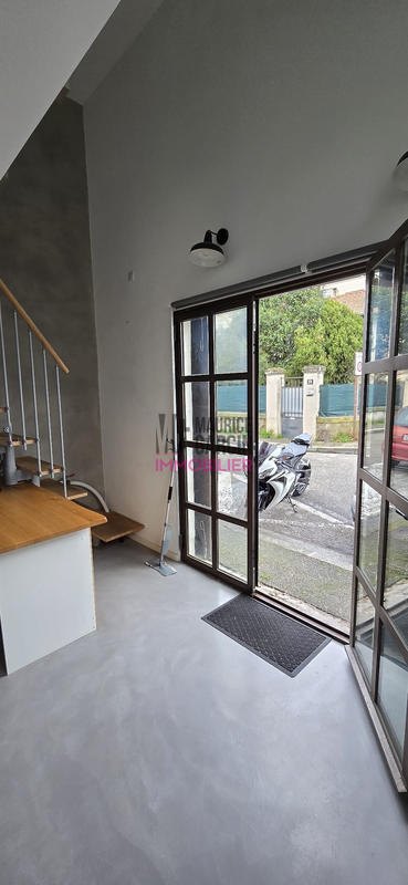 Local commercial - 30 m² - 2 pièces