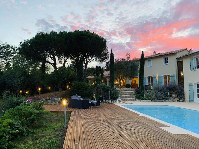 Villa - 463 m² - 13 pièces