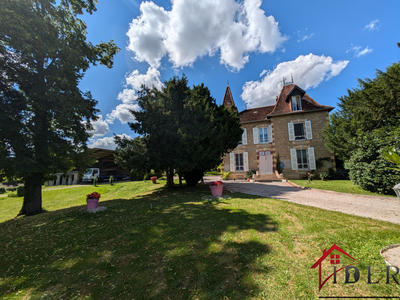 Villa - 270 m² - 12 pièces