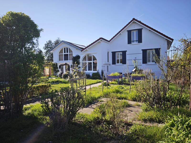 Maison - 145 m² - 8 pièces