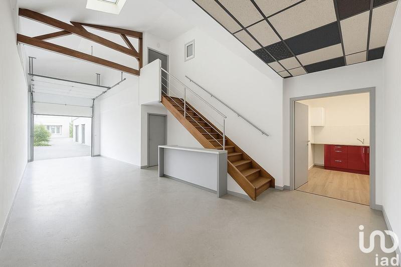 Local commercial - 242 m²