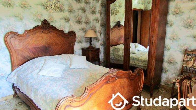 Chambre - 15 m² - 1 pièce