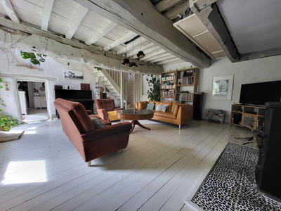 Propriété - 260 m² - 7 pièces