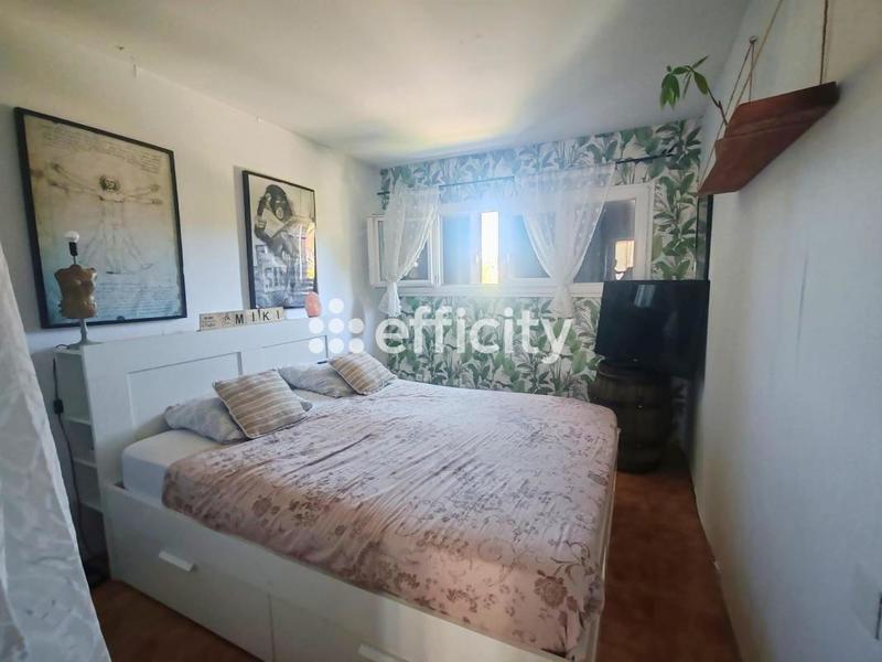 Appartement - 80 m² - 5 pièces