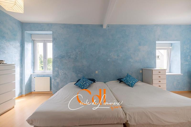 Maison - 223 m² - 8 pièces