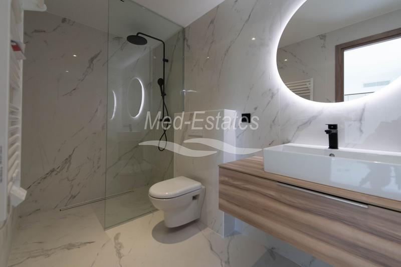 Maison contemporaine - 250 m² - 6 pièces