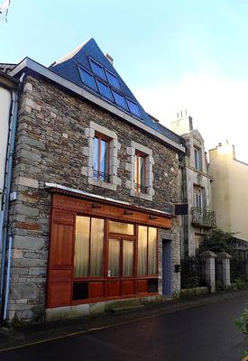 Maison - 205 m² - 6 pièces