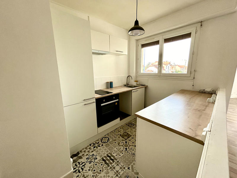 Appartement - 82 m² - 3 pièces