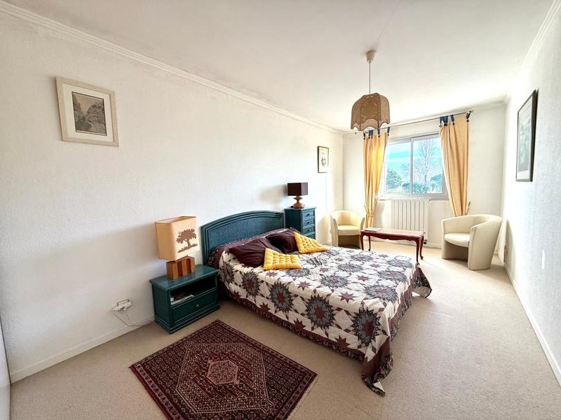 Maison - 225 m² - 6 pièces