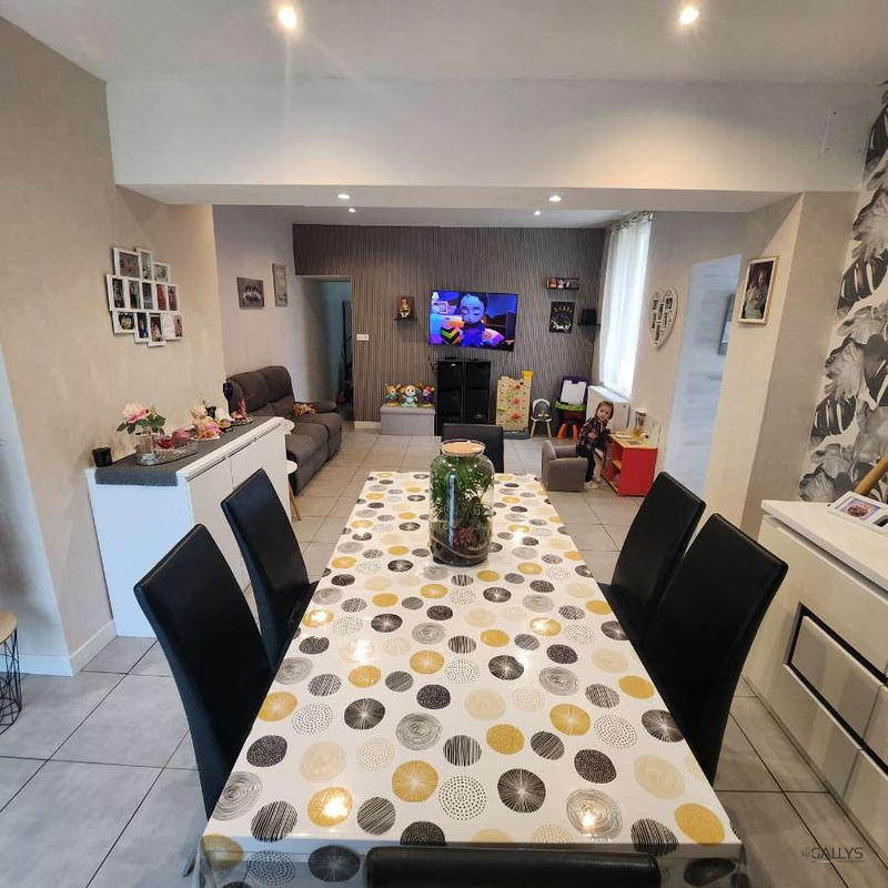 Maison - 86 m² - 4 pièces