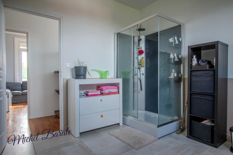 Maison - 200 m² - 7 pièces