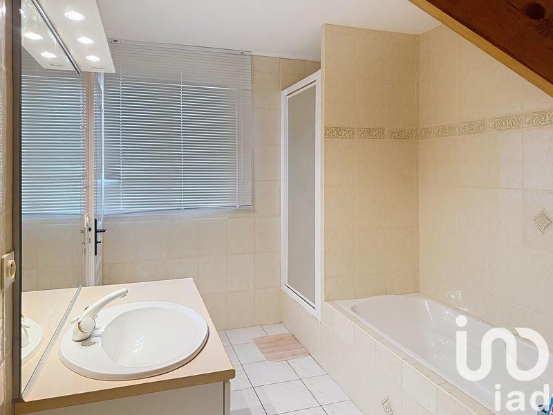 Maison - 251 m² - 8 pièces