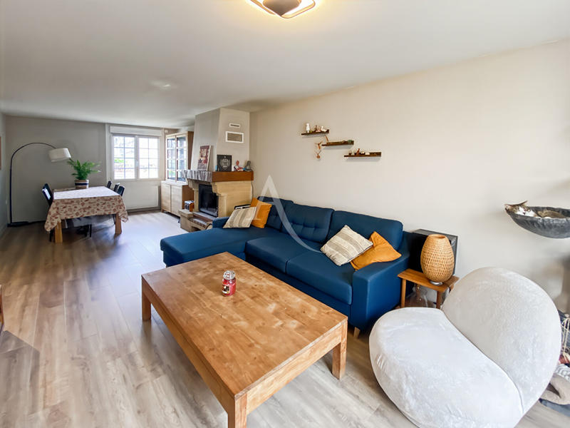 Maison - 90 m² - 5 pièces