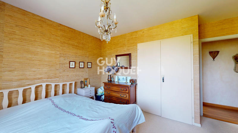 Maison - 193 m² - 10 pièces