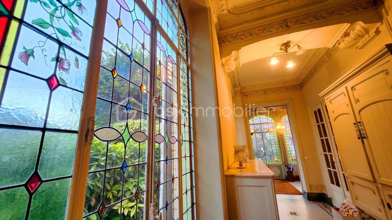 Maison de maîtres - 470 m² - 14 pièces