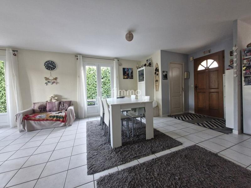 Maison - 90 m² - 4 pièces