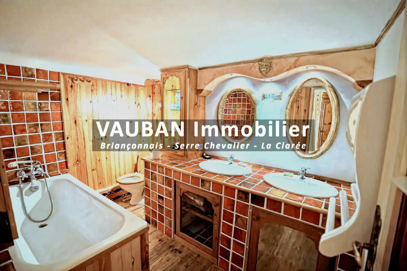 Maison - 99 m² - 5 pièces