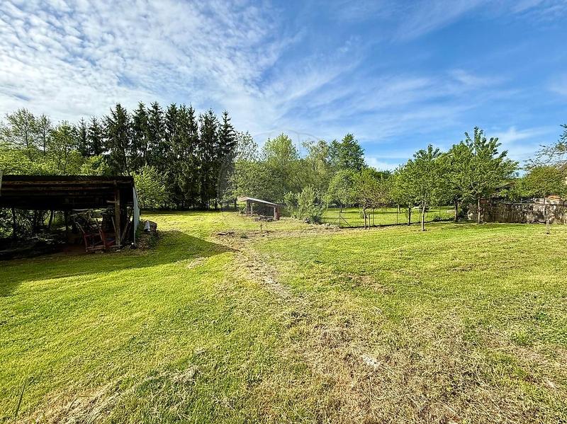 Maison - 300 m² - 6 pièces