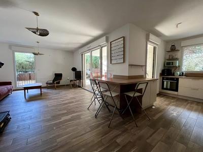 Appartement - 76 m² - 3 pièces