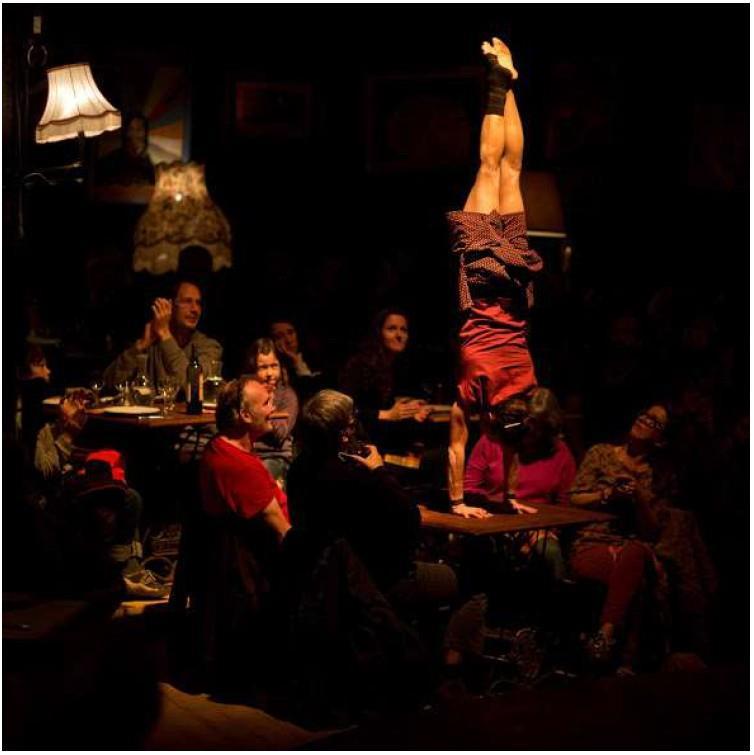 Cirque et dîner : les Grands Fourneaux - Cie Max &amp; Maurice