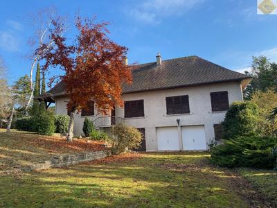 Maison - 346 m² - 9 pièces