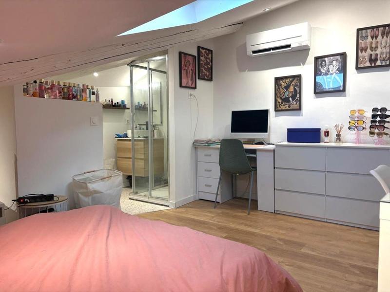 Appartement - 90 m² - 3 pièces