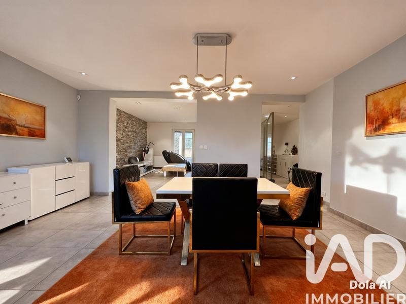 Maison - 192 m² - 8 pièces